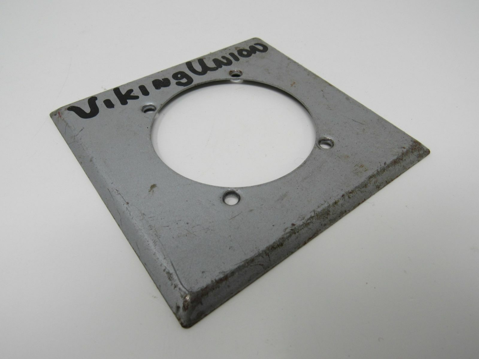 Standard Round 240 Outlet Cover Double Gang 4.75in x 4.75in x 0.5in Metal