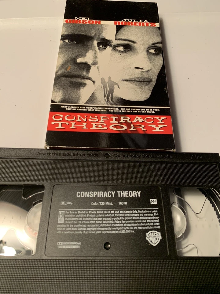 Conspiracy Theory Movie VHS Video Tape 1997 Julia Roberts, Mel Gibson Foto 2 de 4