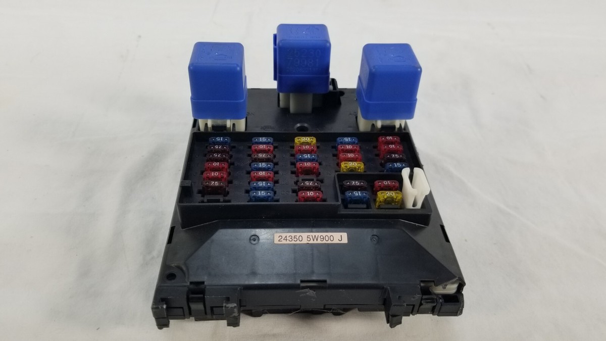 2001-2004 Nissan Pathfinder Dash Interior Fuse Box 24350