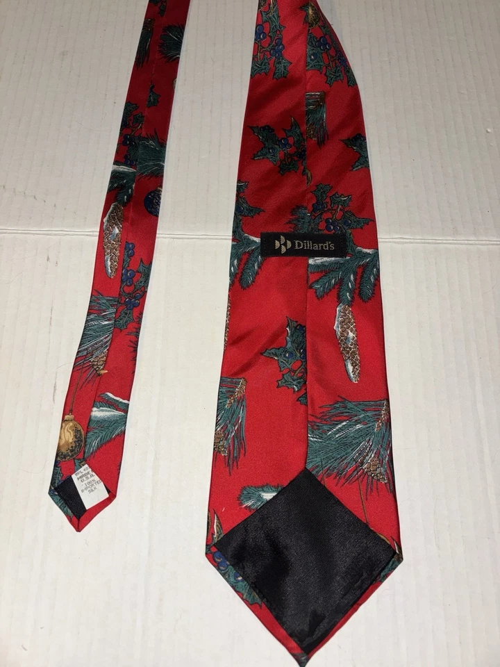 Dillards Red and Green Mistletoe Tie Christmas Holiday Necktie - Image 2 of 2