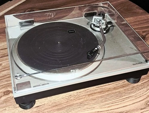 Technics SL-1500 C Direct Drive Turntable System Premium PARTS ONLY NOT WORKING