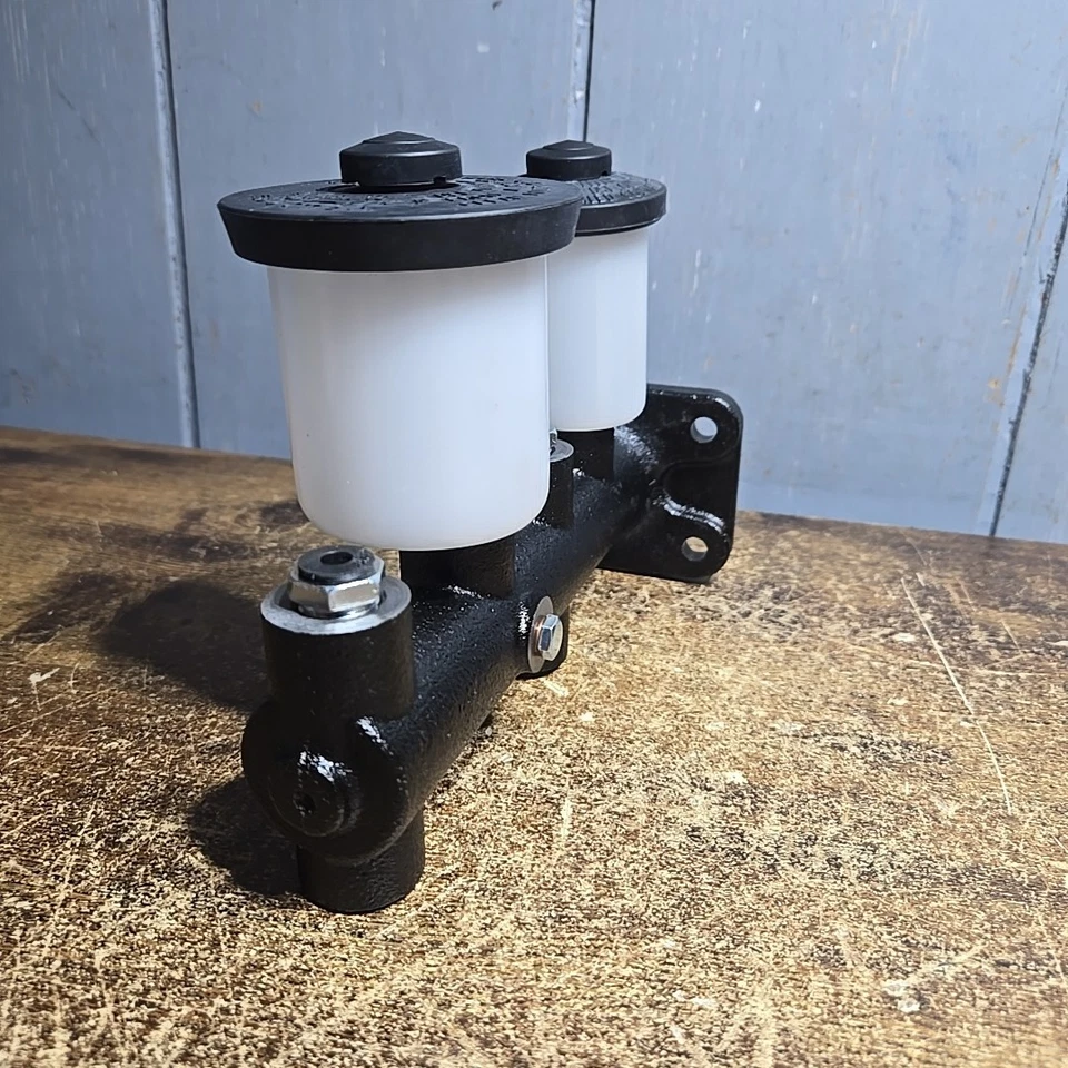 Cilindro maestro de freno Raybestos Element3 para Toyota Land Cruiser 1976-1980 Foto 2 de 4