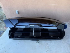 Thule Motion XT L Quick Mount Rooftop Cargo Carrier 16 CF Glossy Black Used Once
