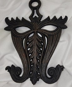 VTG Doodlers Dream Cast Iron Trivet Acanthus Leaf Victorian Scrollwork Ornate De
