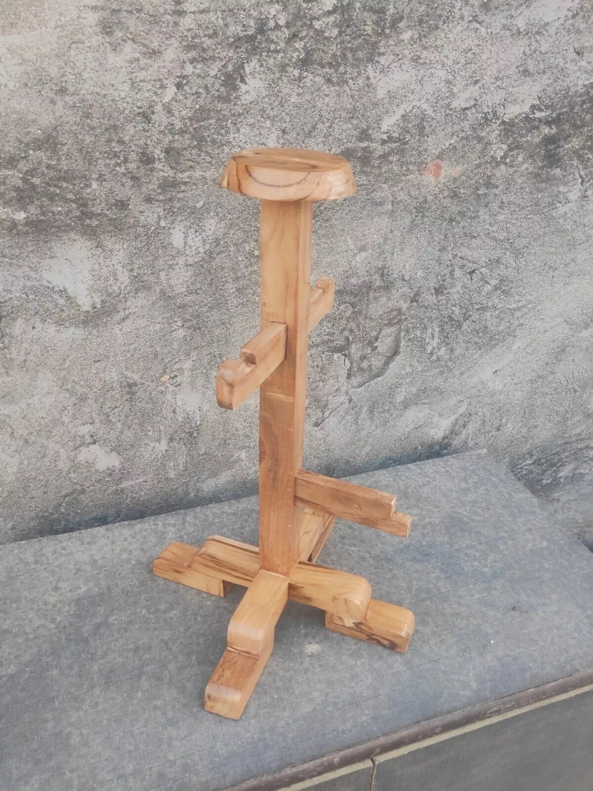 Samurai Kabuto Helmet Stand with Armor Statues and Japanese Warrior Collectibles