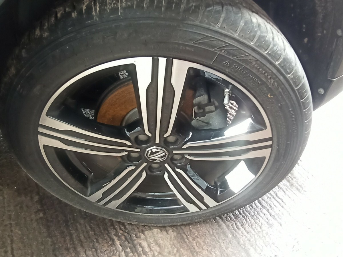 MG ZS EXCLUSIVE 2017-2020 17 Inch Alloy Wheel & Tyre 215/50R17 91V