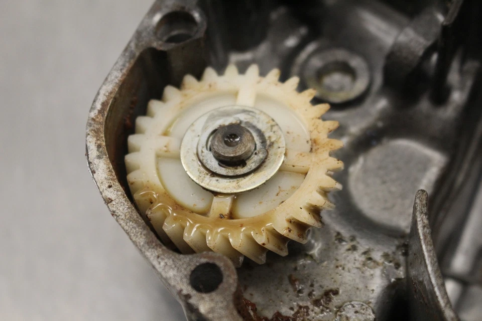 Yamaha DT100 1978 cubierta de embrague lateral del motor S784 Foto 3 de 4