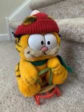 Dakin 1981 Vtg Christmas GARFIELD ON SLED 9" Plush Stuffed Animal- Holiday