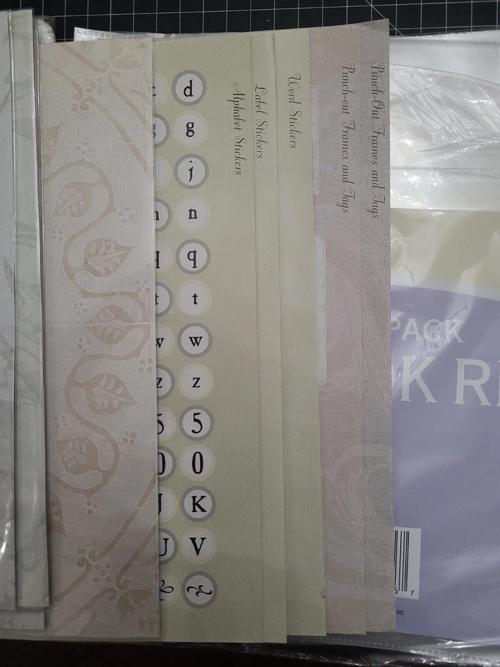 Bridal Inspirations12 x 12 White Floral Scrapbook Photo Album Wedding Open item - Image 4 of 4