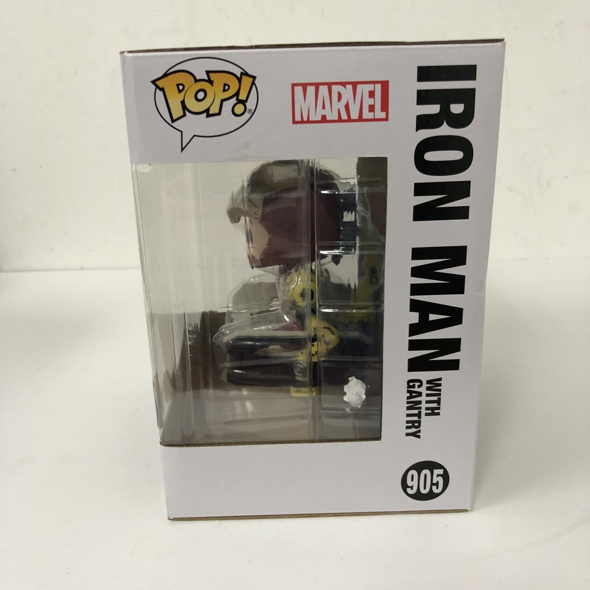 Funko Pop! Deluxe: Marvel - Iron Man w/ Gantry #905 (GITD