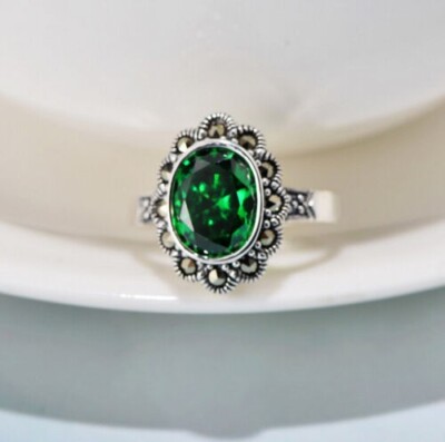 K01 Ring Blume mit grünem Kristall (synth.) und Markasit Sterling Silber 925