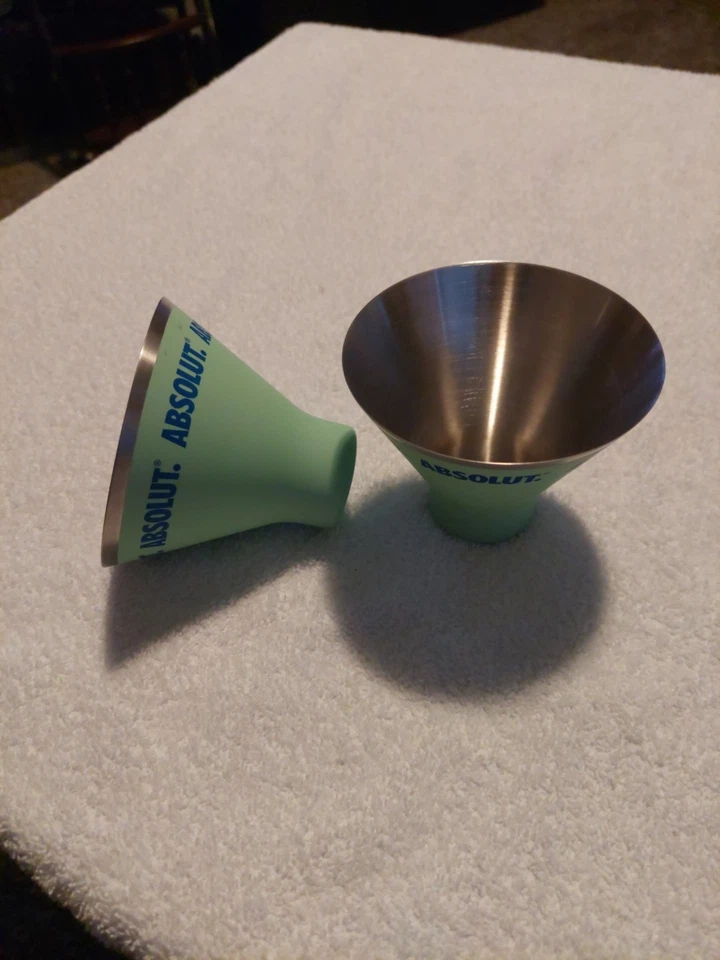 Lote de 2 tazas de metal Absolut Vodka de acero inoxidable Foto 2 de 4