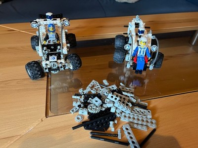 Lego Technic 2x Costal Buggy 8230 + 2x LEGO 8720 (Motor + Steuerung)