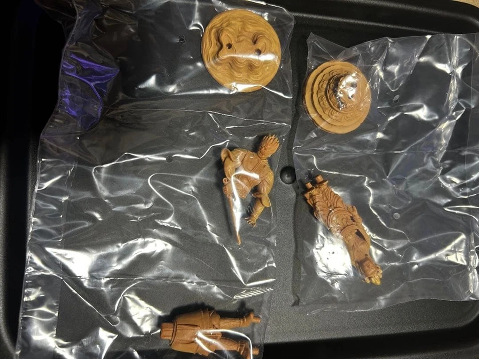 Juego de figuras Kaiyodo Japón's Treasure Buddha II talla en madera ABS PVC usado Foto 2 de 4