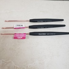 Lot Of 3  E 4 Aluminum Soft Grip Handles 3.5mm Crochet Hook Pink Ergonomic
