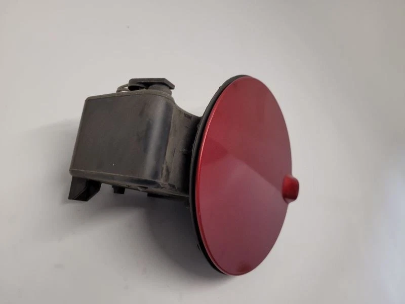 Ford Fusion 2010-2012 puerta de llenado de combustible roja Foto 3 de 4