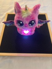 Hatchimals Alive Pufficorn pet featuring a mix of unicorn and bird-like traits