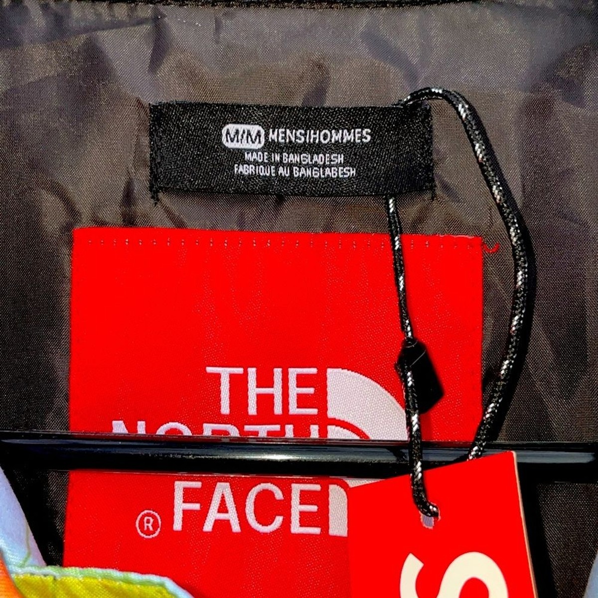 Supreme The North Face expedition coaches jacket size M NWT Supreme The North Face expedition coaches jacket size M NWT