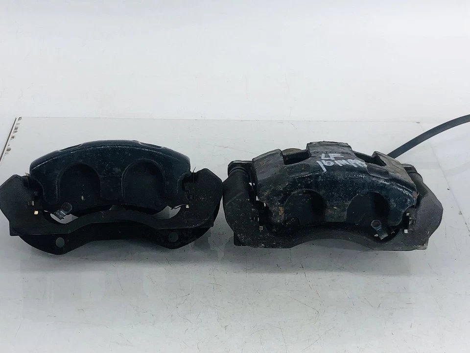 JUEGO DE PINZAS DE FRENO ABS DELANTERAS DERECHA E IZQUIERDA CHEVROLET IMPALA LIMITED 14-16 OEM Foto 2 de 4