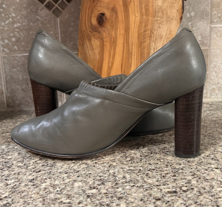 Clarks~Gray~Leather~Stack Heel~Pumps~Size 9½M image 4