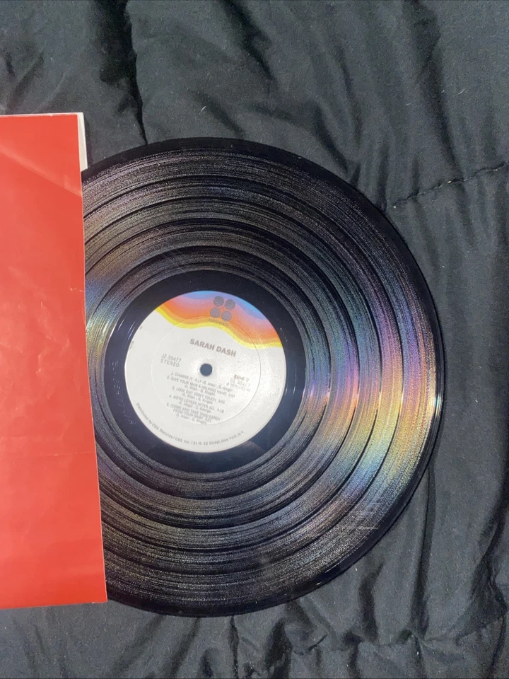 SARAH DASH – SELF-TITLED – 12 INCH VINYL LP RECORD JZ-35477 - Image 3 of 3