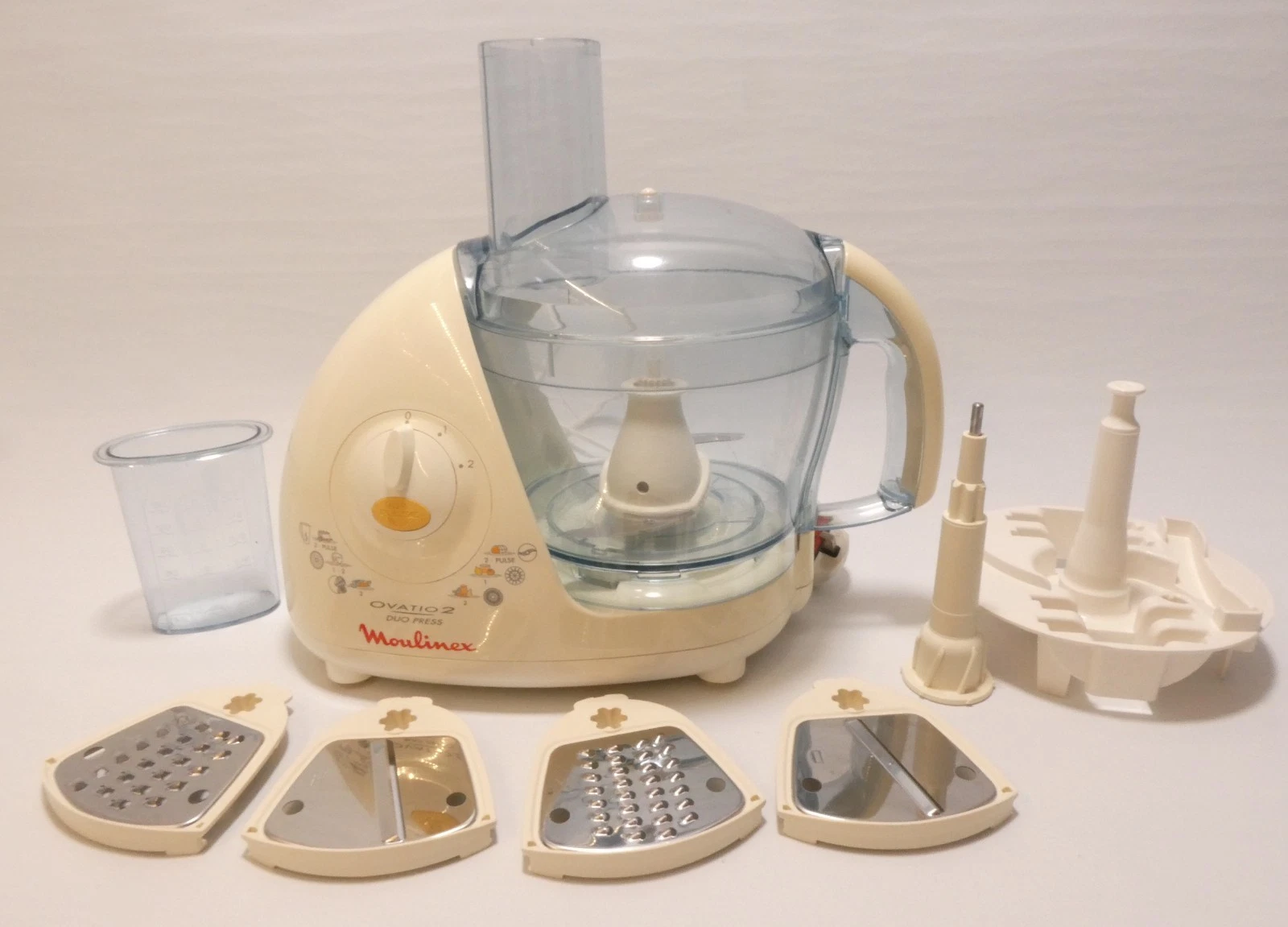 MOULINEX OVATIO 2 DUO PRESS FOOD PROCESSOR + EXTRAS TESTED WORKING CLEAN VGC
Opens in a new window o