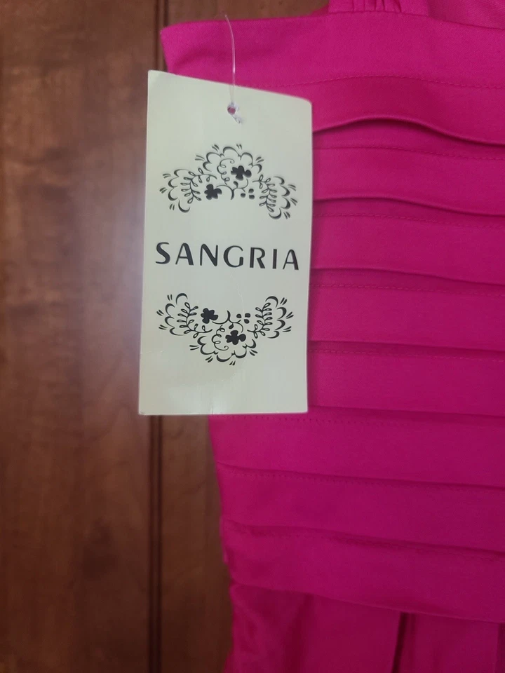 Vestido plisado bordado acampanado y calce rosa sangría - Talla 8 - Nuevo - Foto 4 de 4