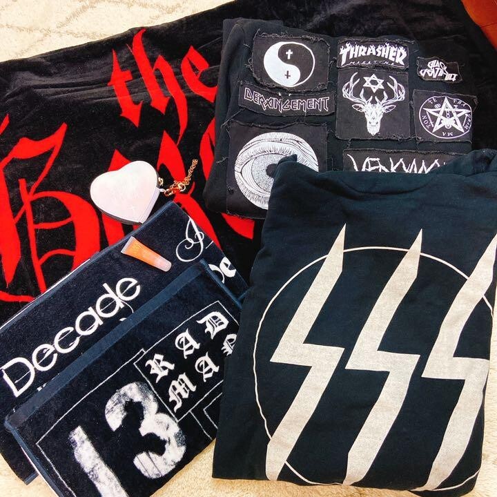 the GazettE × THRASHER Hoodie Towel Pouch Special Set 13th