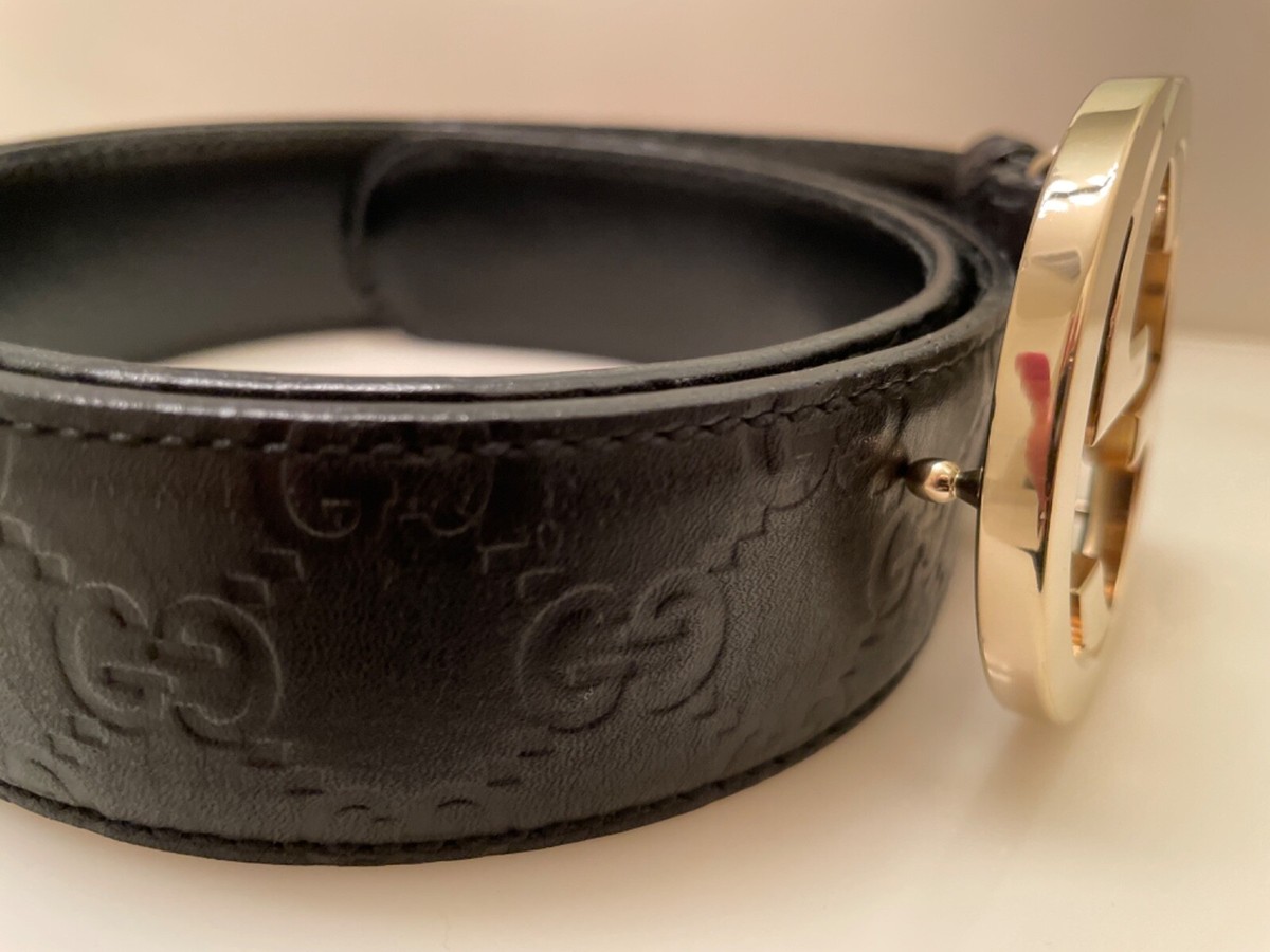 Gucci Signature GG-Logo Black Leather Belt / Silver Buckle 