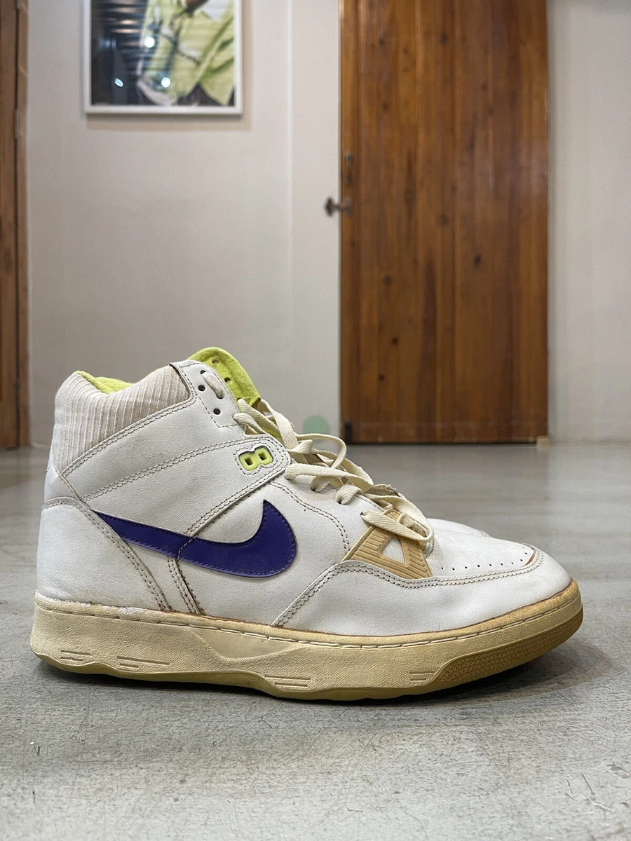 Deadstock Vintage 1990 Nike Front Court HI II 10.5 US Shoe Sneaker