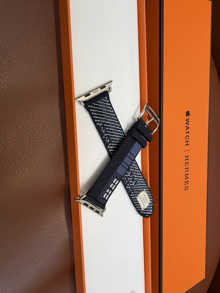 Apple Watch Hermès Band 46mm Single Tour Faubourg Party - Image 2 of 4