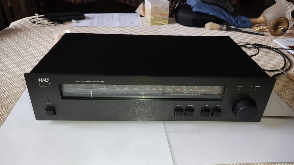Tuner NAD 4020B vintage - bon état cosmétique - entièrement fonctionnel - Photo 3/4