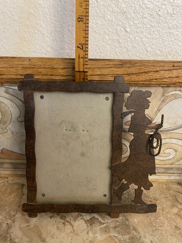 Vintage, metal art cowgirl with rope picture frame - Picture 4 of 6