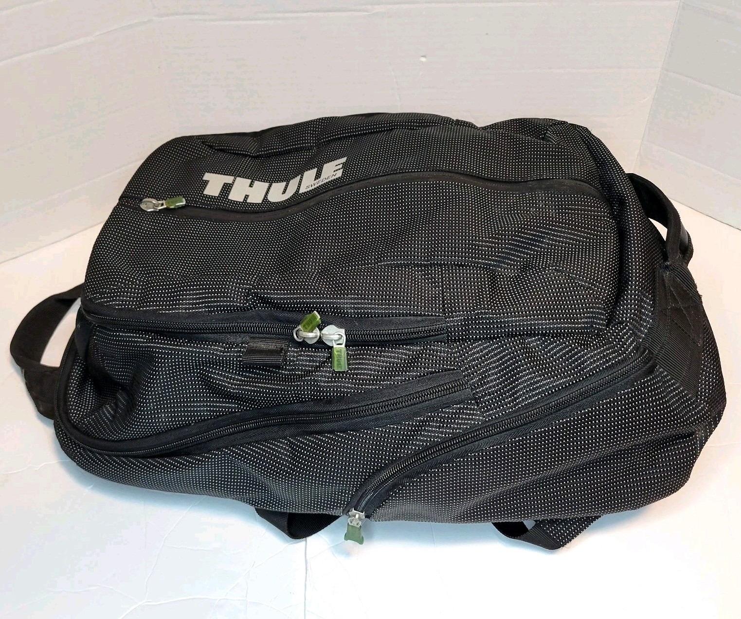 Thule Crossover 32L Backpack Black Sunglasses Pro… - image 5