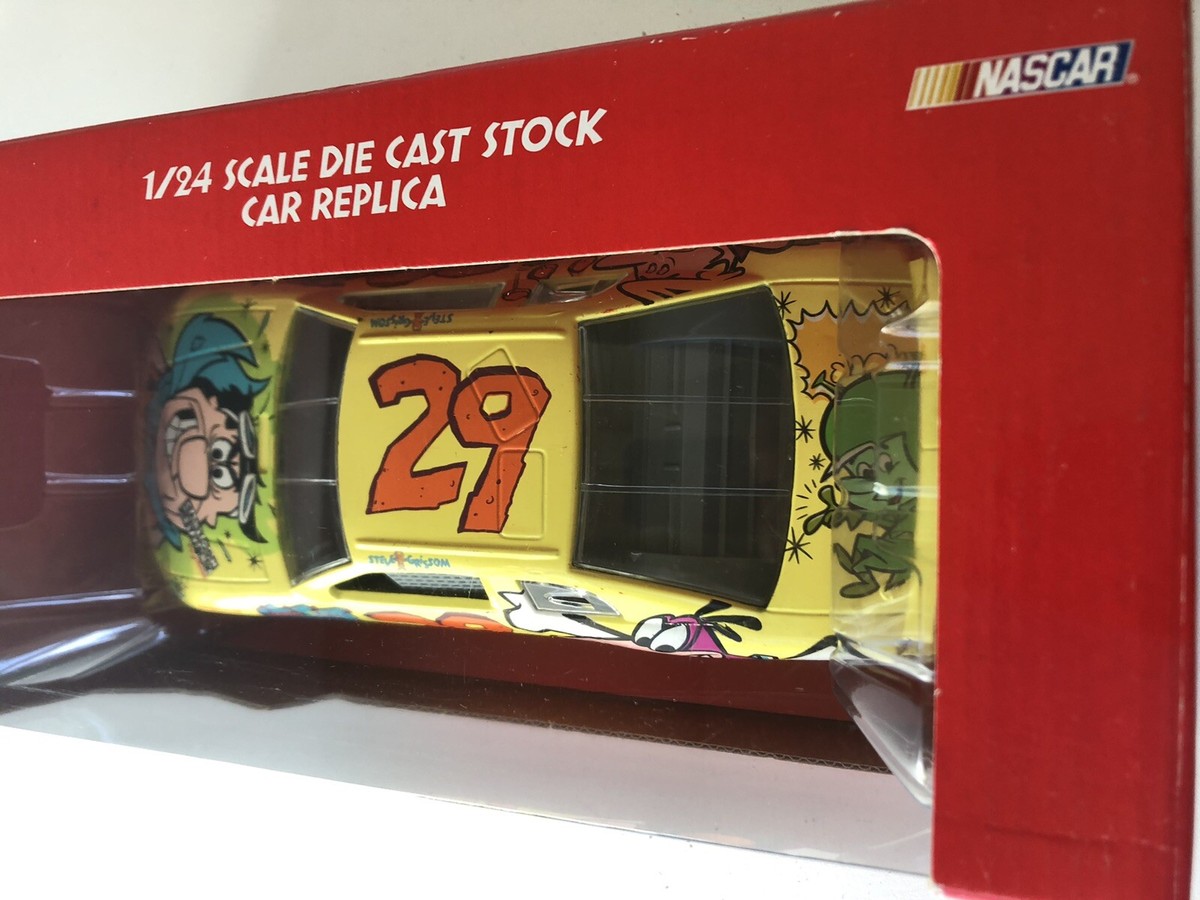 1996 NASCAR Racing Champions #29 Steve Grissom Cartoon Network 1