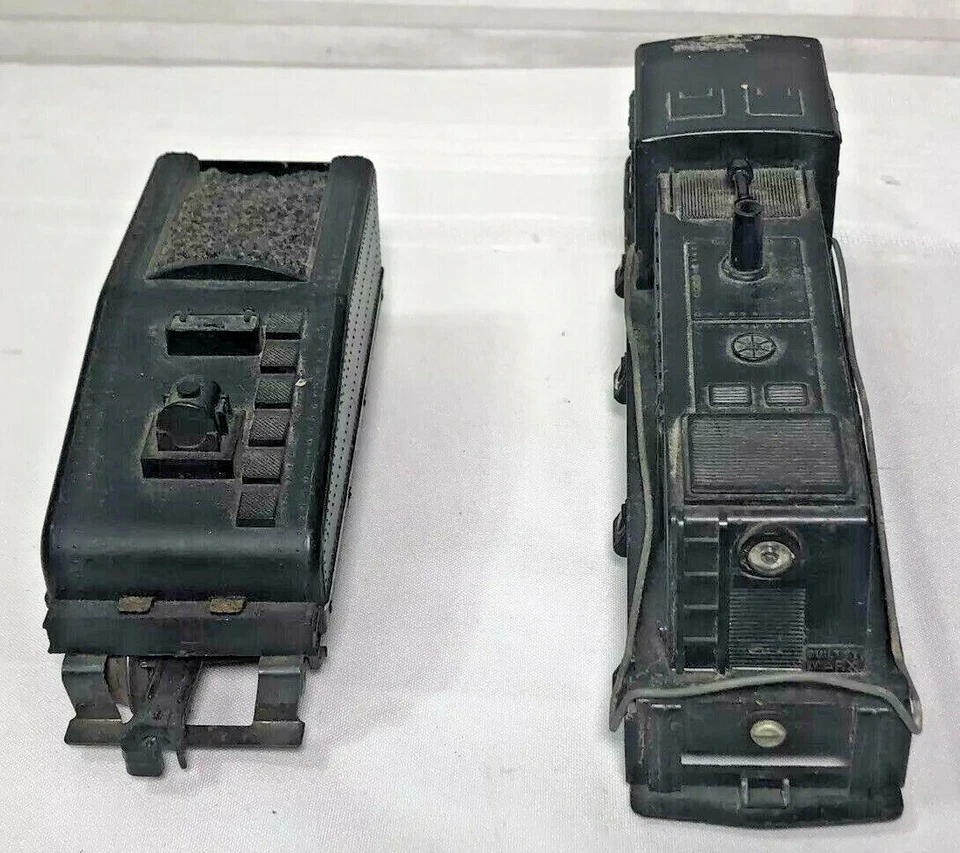 MARX Diesel #588 New York Central Locomotives & tender - Image 4 of 4