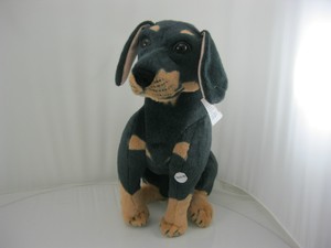 peluche dobermann