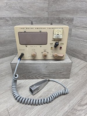VINTAGE HEATHKIT HW-30 THE TWOER TWO METER  AM TRANSCEIVER W/ ASTATIC MIC READ!!