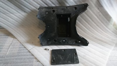 Verkleidung Keeway Swan Trittbrett mit Batteriedeckel