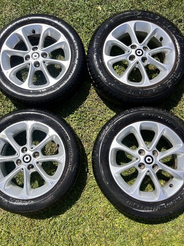 A4534014000 Cerchi in lega con gomme 185/60R15 Smart ForFour 453 - Foto 9 di 13