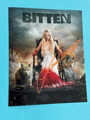 Laura Vandervoort-ASKING-signed, original autograph!!!