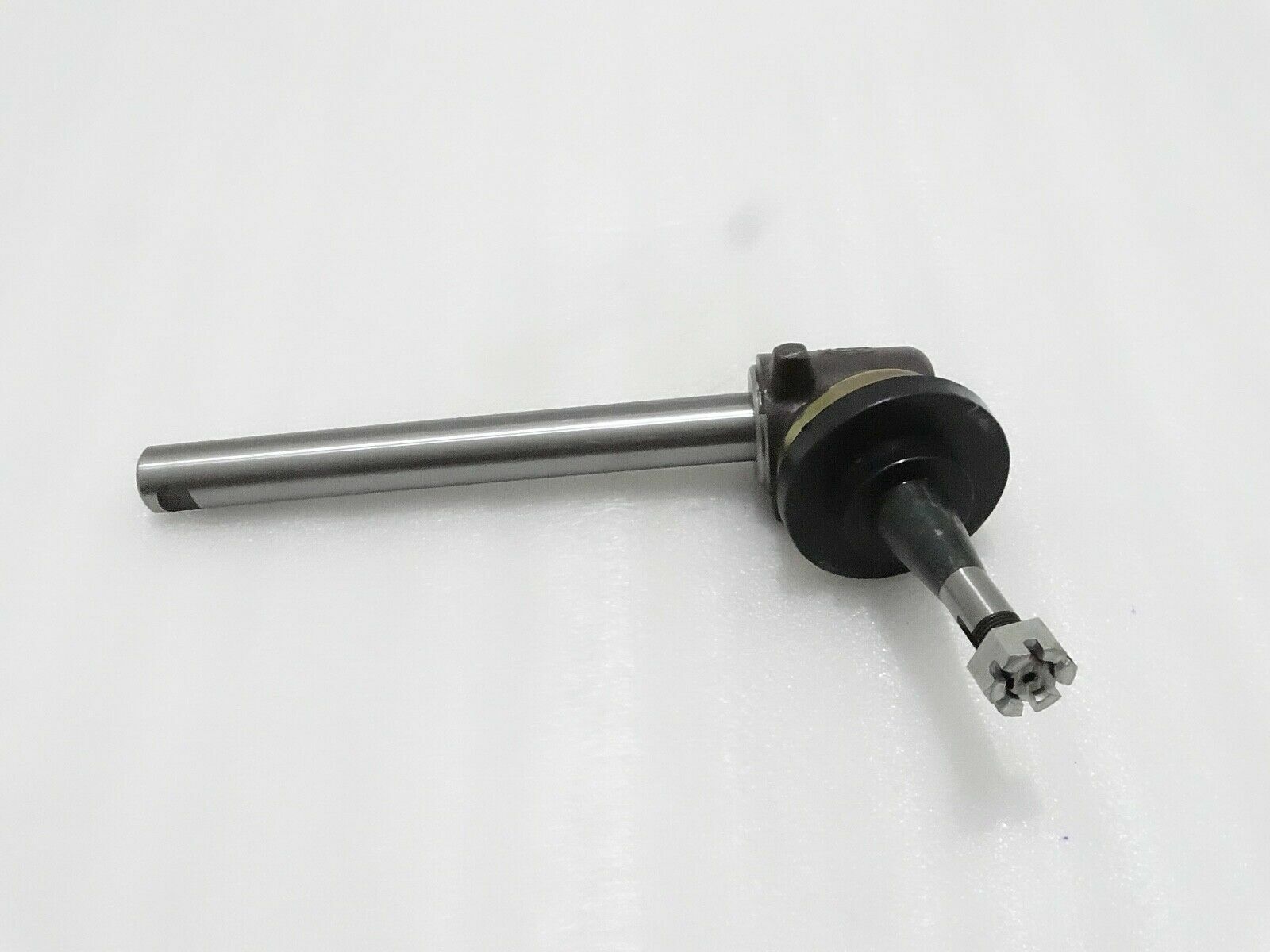 HQ MASSEY FERGUSON 1035 RIGHT HAND FRONT SPINDLE SHAFT (HQ MODEL)