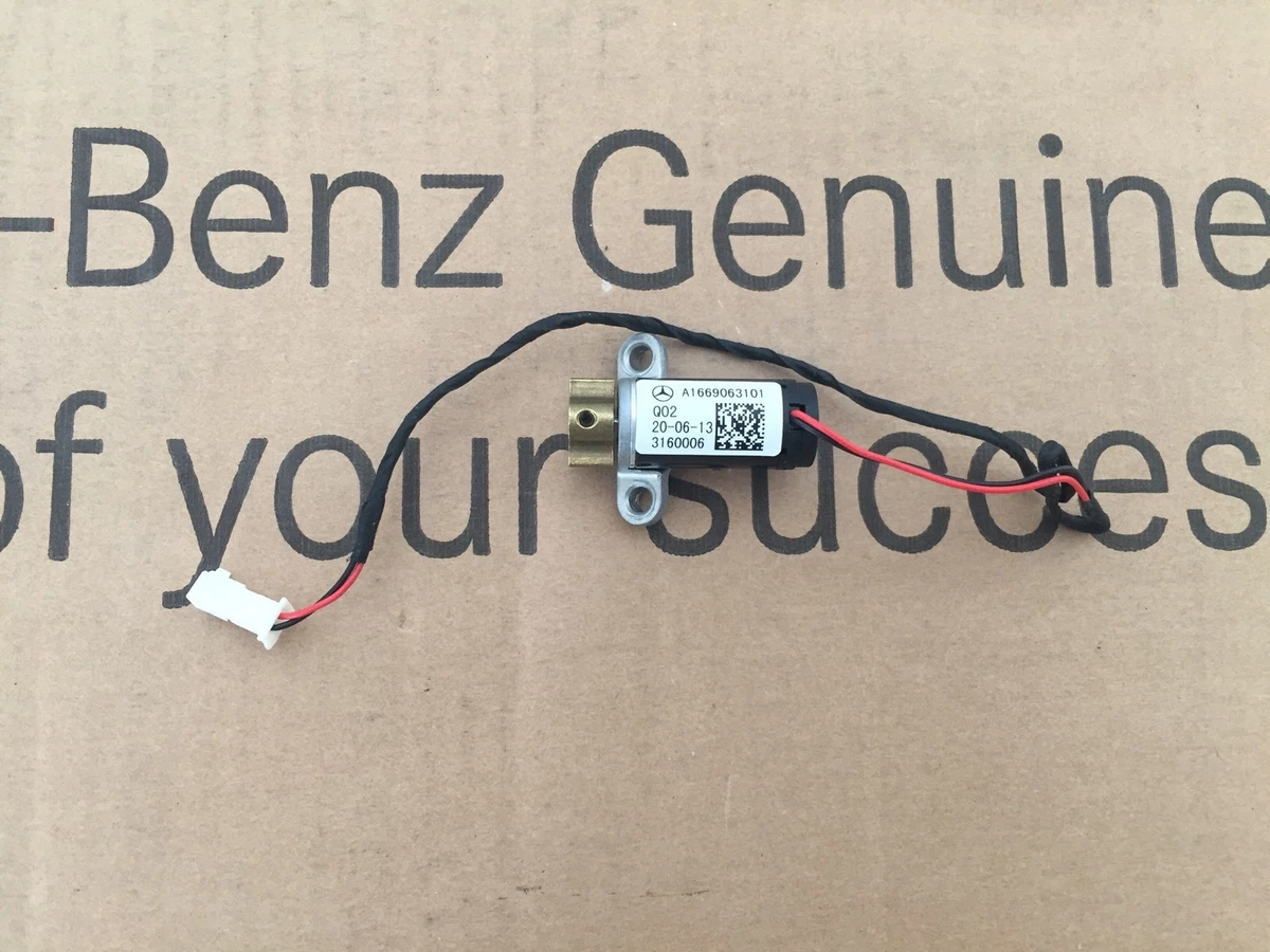 GENUINE MERCEDES ML GL A1669063101 W166 STEERING WHEEL Vibration  