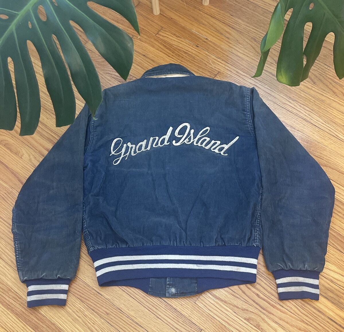 Vintage 50s 60s Small Grand Island New York Maple Corduroy Vintage 50s 60s Small Grand Island New York Maple Corduroy