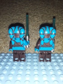 LOT x2 LEGO Star Wars Aayla Secura sw0833 minifigure from set 75182