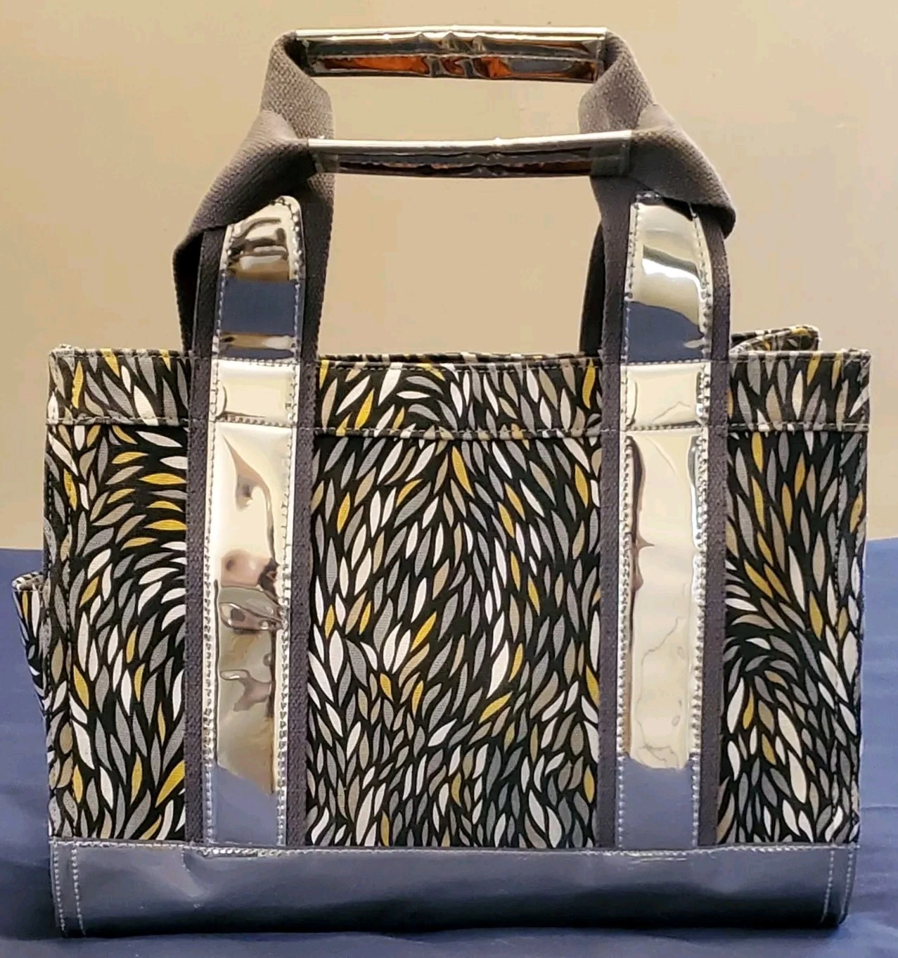 BORSA TOTE TORY BURCH TORY ARGENTO VERNICIATO A SPECCHIO FINITURA MULTICOLORE TELA SECUC