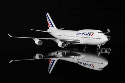 SQ Wings Boeing 747-400 Air France F-GITH 1:200 Modellflugzeug