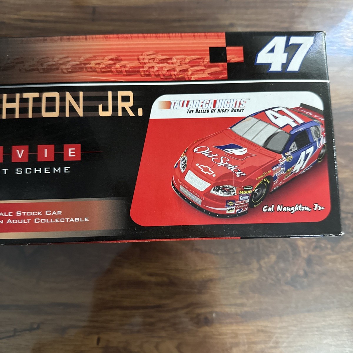 ミニカー Cal Naughton Jr. Movie Paint Scheme 1:24 Action 1/24 Talladega Nights #47 Cal Naughton Jr Old Spice Movie