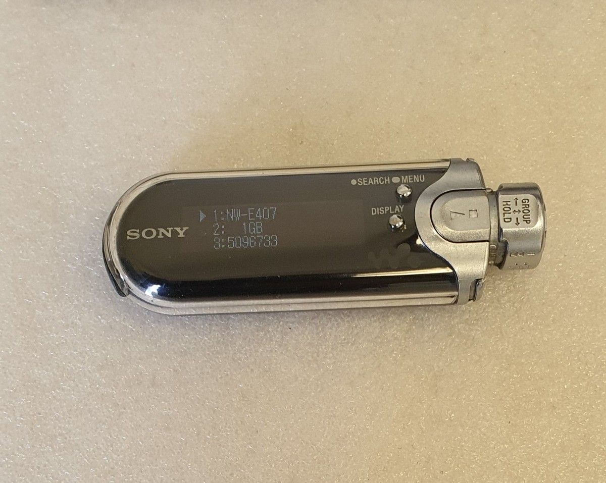 Sony NW-E407 Network Walkman 1 GB Digital Music Player (RARE Sony NW-E407 Network Walkman 1 GB Digital Music Player (RARE
