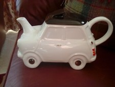 A STUNNING CARLTON WARE  NOVELTY  MINI CAR TEAPOT.